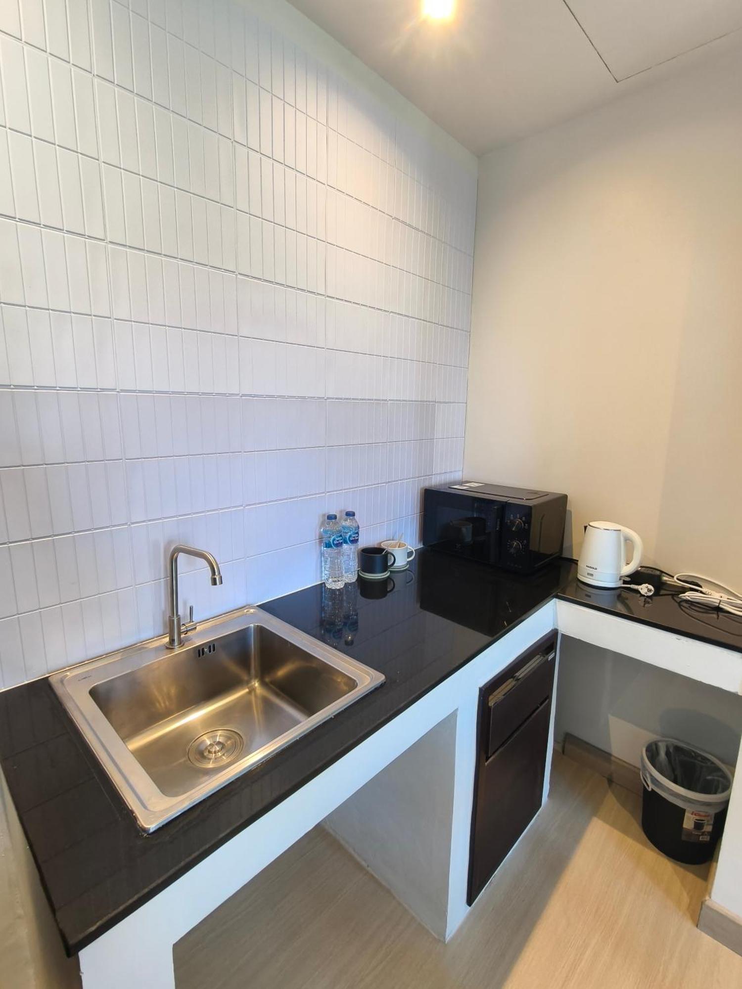 Lek Lek Samui Room X Coffee Bar 차웽 외부 사진